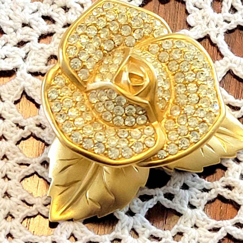 Estee Lauder Solid Perfume, With Beautiful Swarov… - image 1